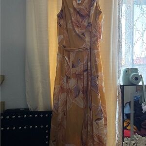 Elegant Floral Maxi Dress in Mustard and Cream